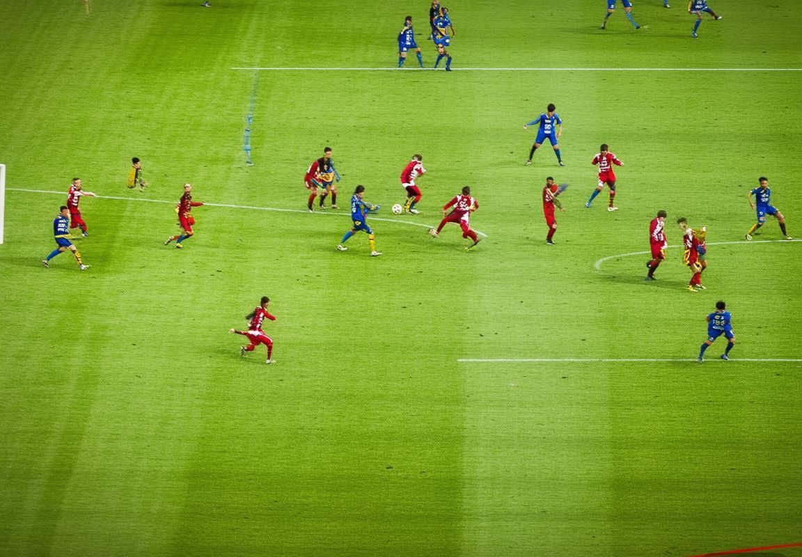 柏林联合VS科隆：战术对决与赛季走向解析(图3)